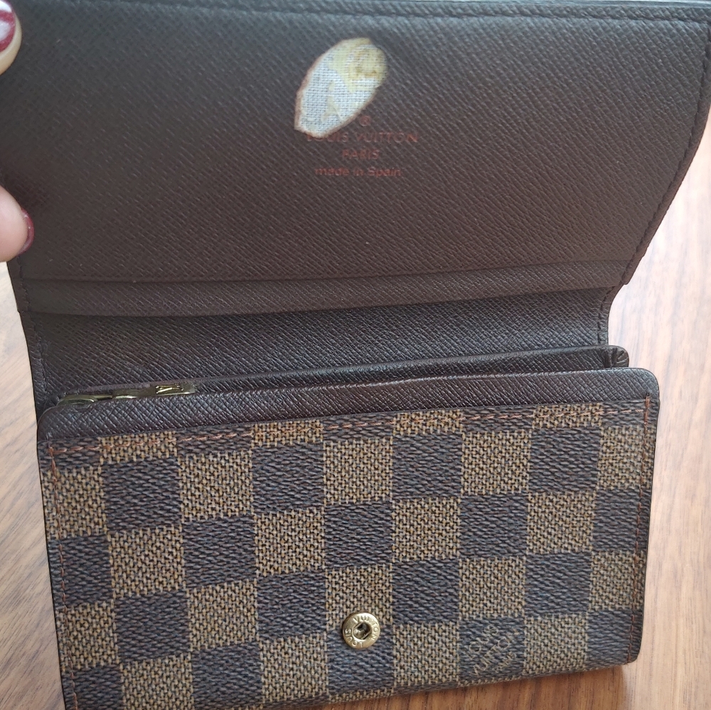 LV Damier Ebene Wallet - Picture 3 of 11